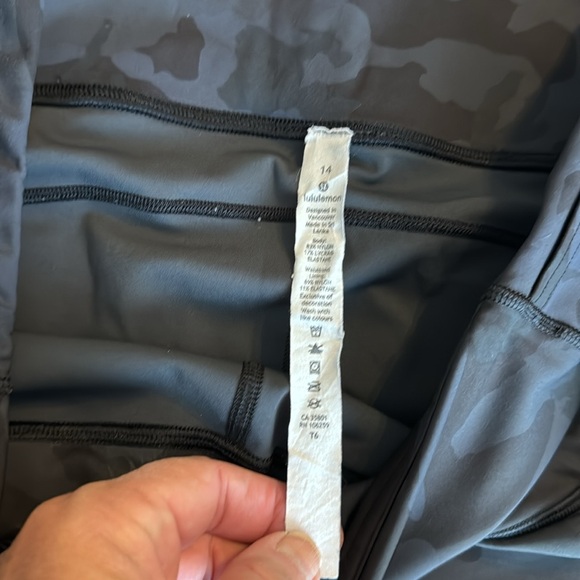 Lululemon shorts - Picture 3 of 3